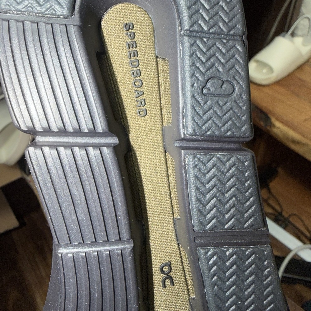 On Roger Clubhouse Mid Women 7.5 Black Olive CloudTec Speedboard Shoes NIB - Picture 8 of 9